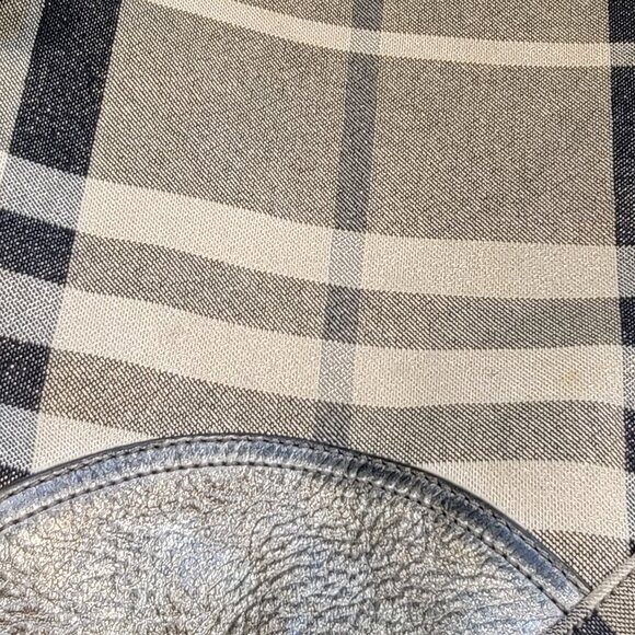 Burberry Tote - Picture 7 of 8